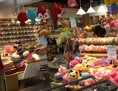 服裝銷售 日用百貨中的黃金賽道，多元創業機會探析